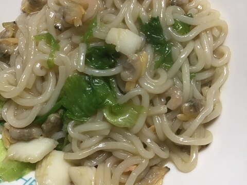 シーフードミックスの蒸し焼きうどん